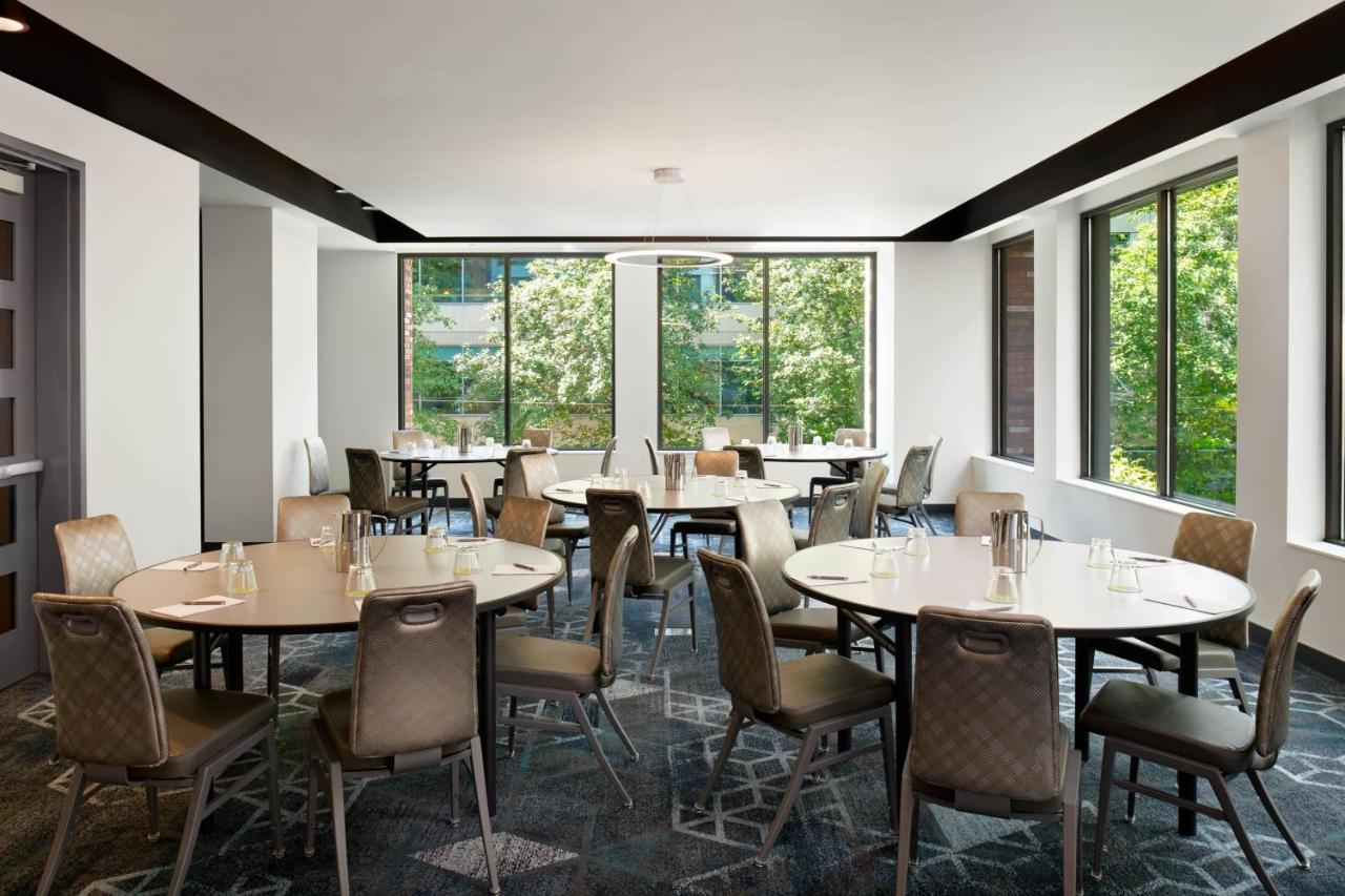Astra Hotel, Seattle, A Tribute Portfolio Hotel By Marriott Экстерьер фото